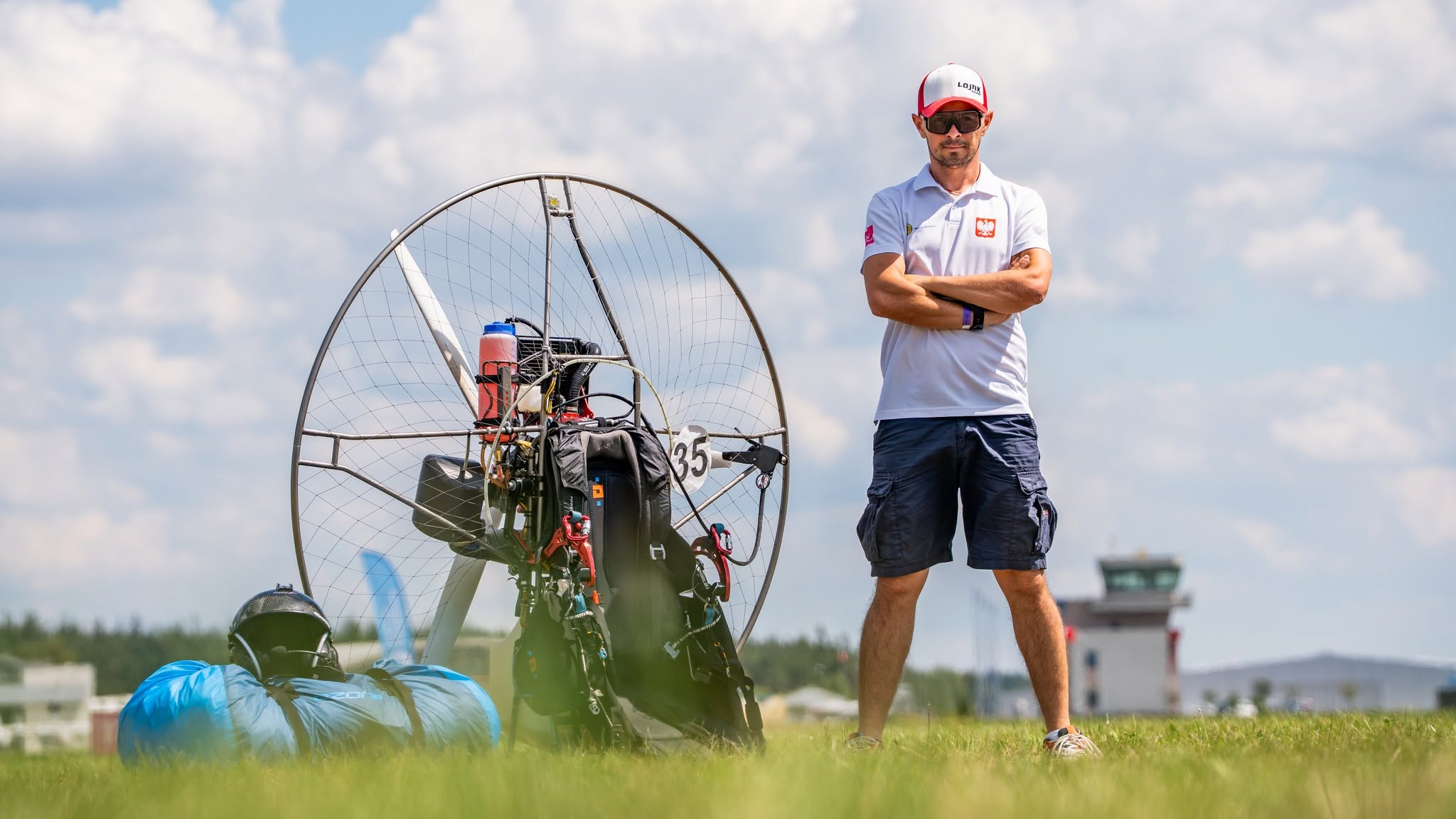 Czapka LOJAK TEAM czerwono-biała - obrazek 3
